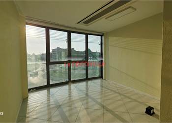 AFFITTO STANZA su attività Estetica e cura persona