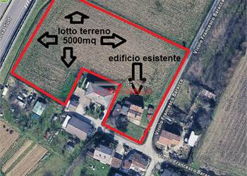 rustico con 5000mq di terreno